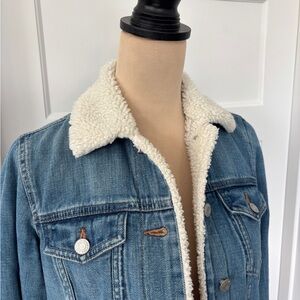 GAP Blue Jean Jacket with White Sherpa Collar Size Small